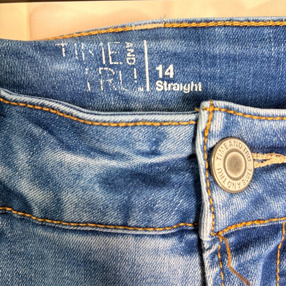 Medium Wash Straight Leg Jeans Size 14 Time and Tru Minimalist Indie Denim - Picture 6 of 6